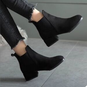 TOMS Women’s Black Suede Ankle Boots, Size US. W 8.5